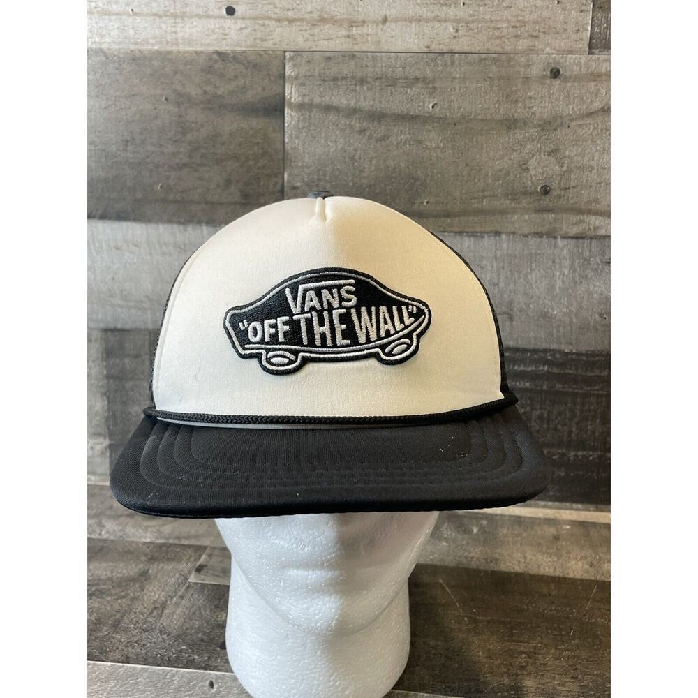 Vans Off The Wall Hat Snapback White Black Mesh Adjustable Trucker Cap Logo